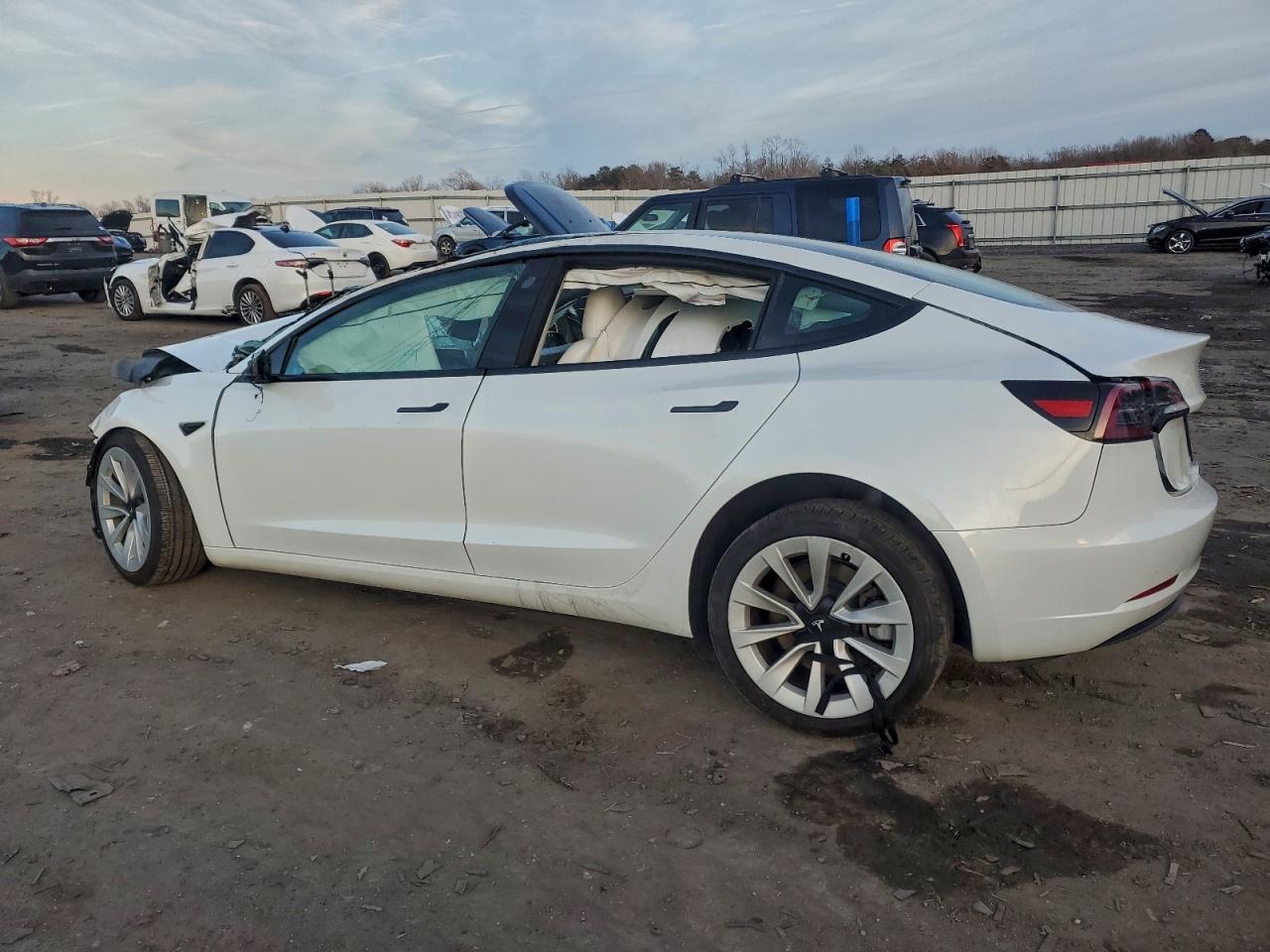 2023 TESLA MODEL 3 photo 3