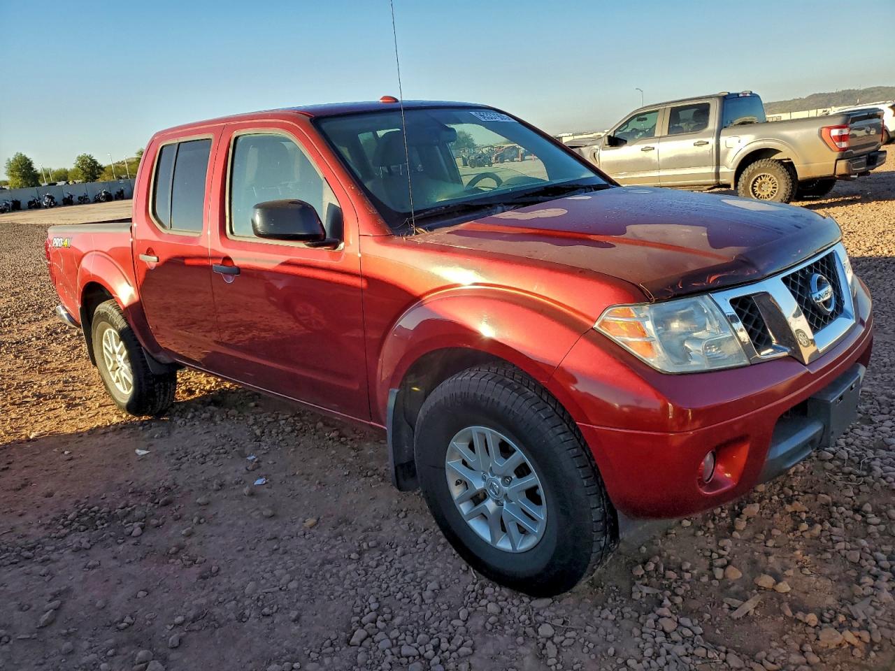 2018 NISSAN FRONTIER S photo 4