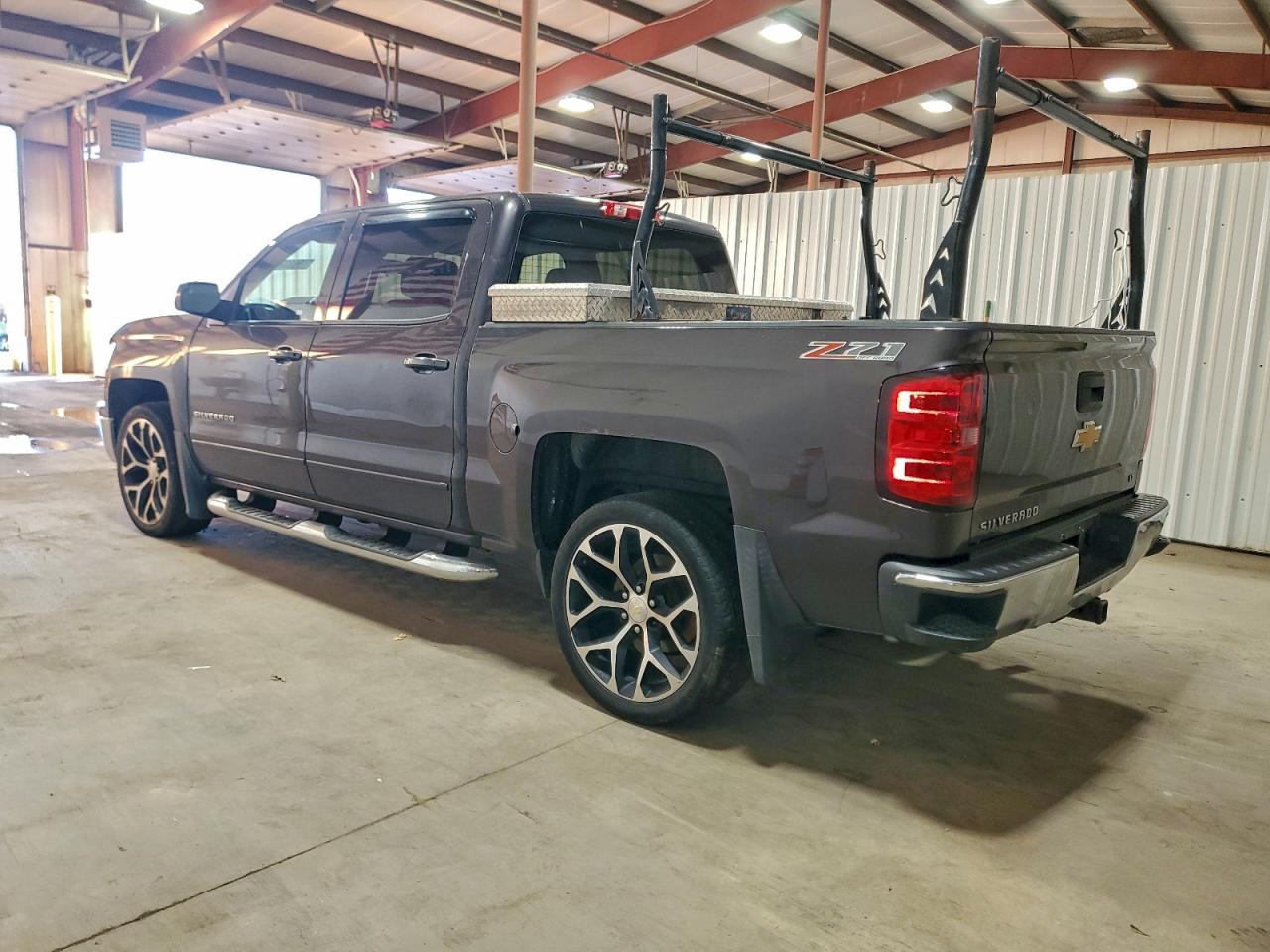 2015 CHEVROLET SILVERADO K1500 LT photo 2