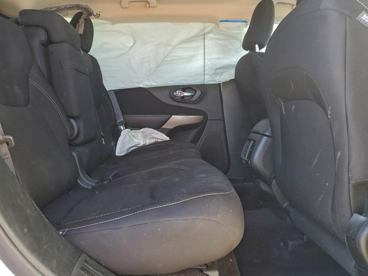 2017 JEEP CHEROKEE LATITUDE photo 11