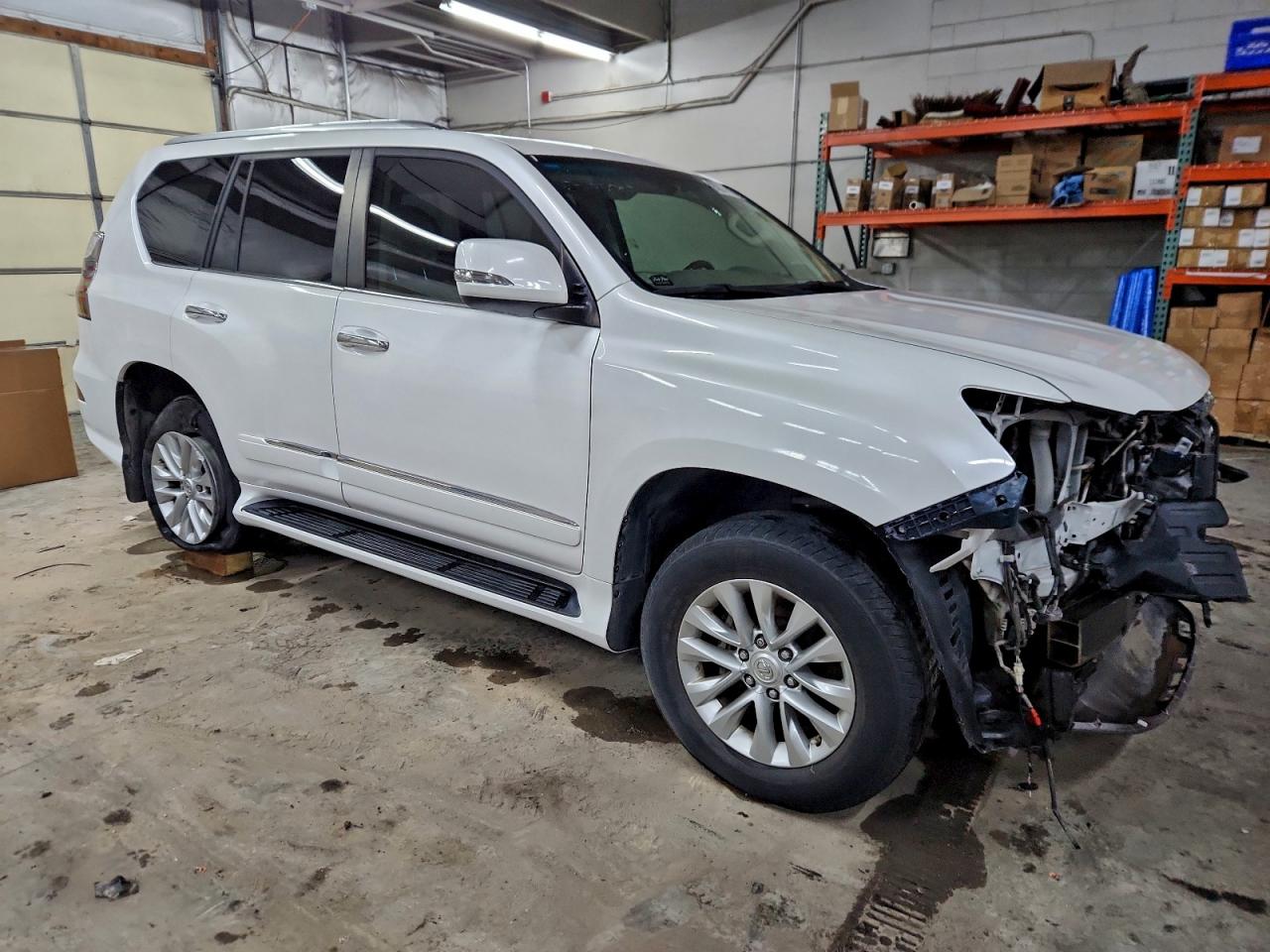 2016 LEXUS GX 460 photo 4