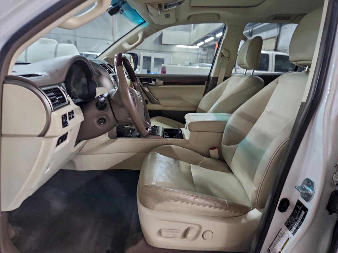 2016 LEXUS GX 460 photo 7