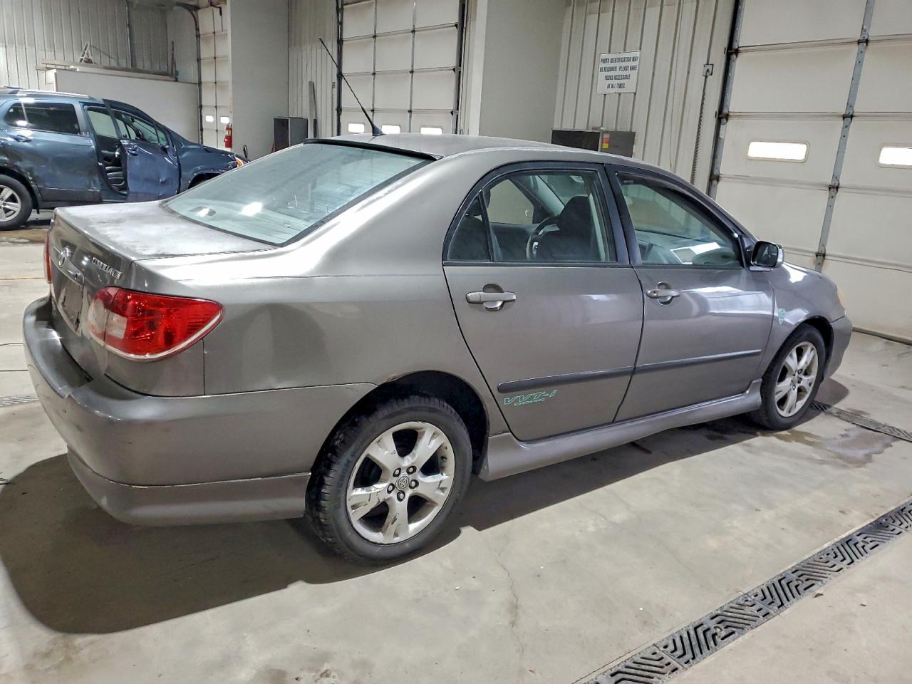 2003 TOYOTA COROLLA CE photo 3