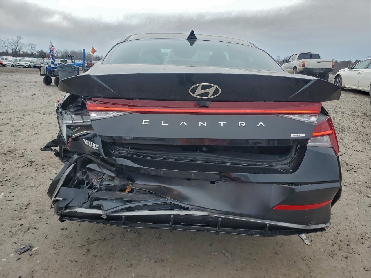 2025 HYUNDAI ELANTRA LIMITED photo 16