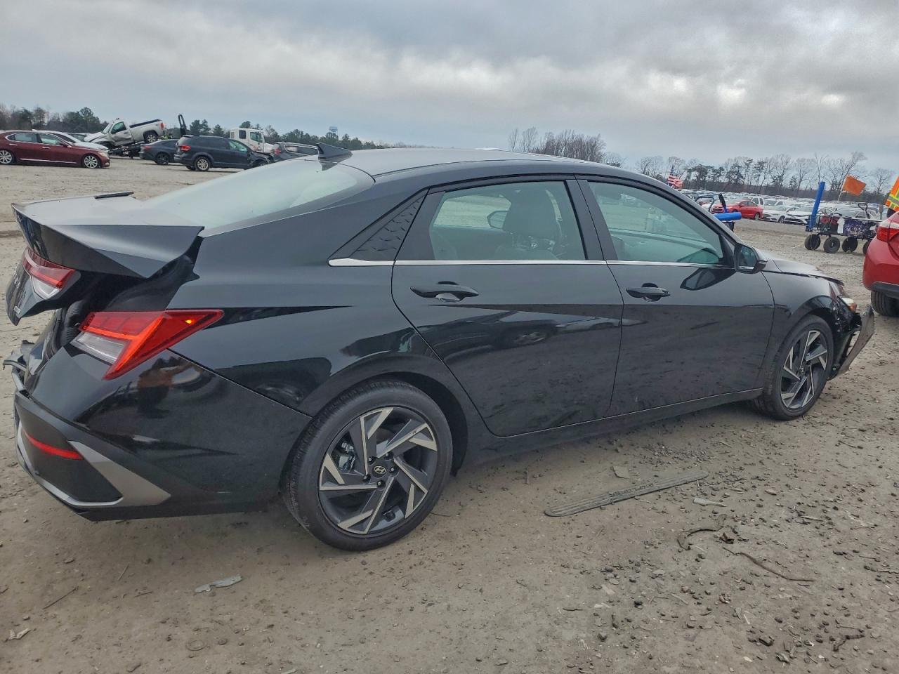 2025 HYUNDAI ELANTRA LIMITED photo 7