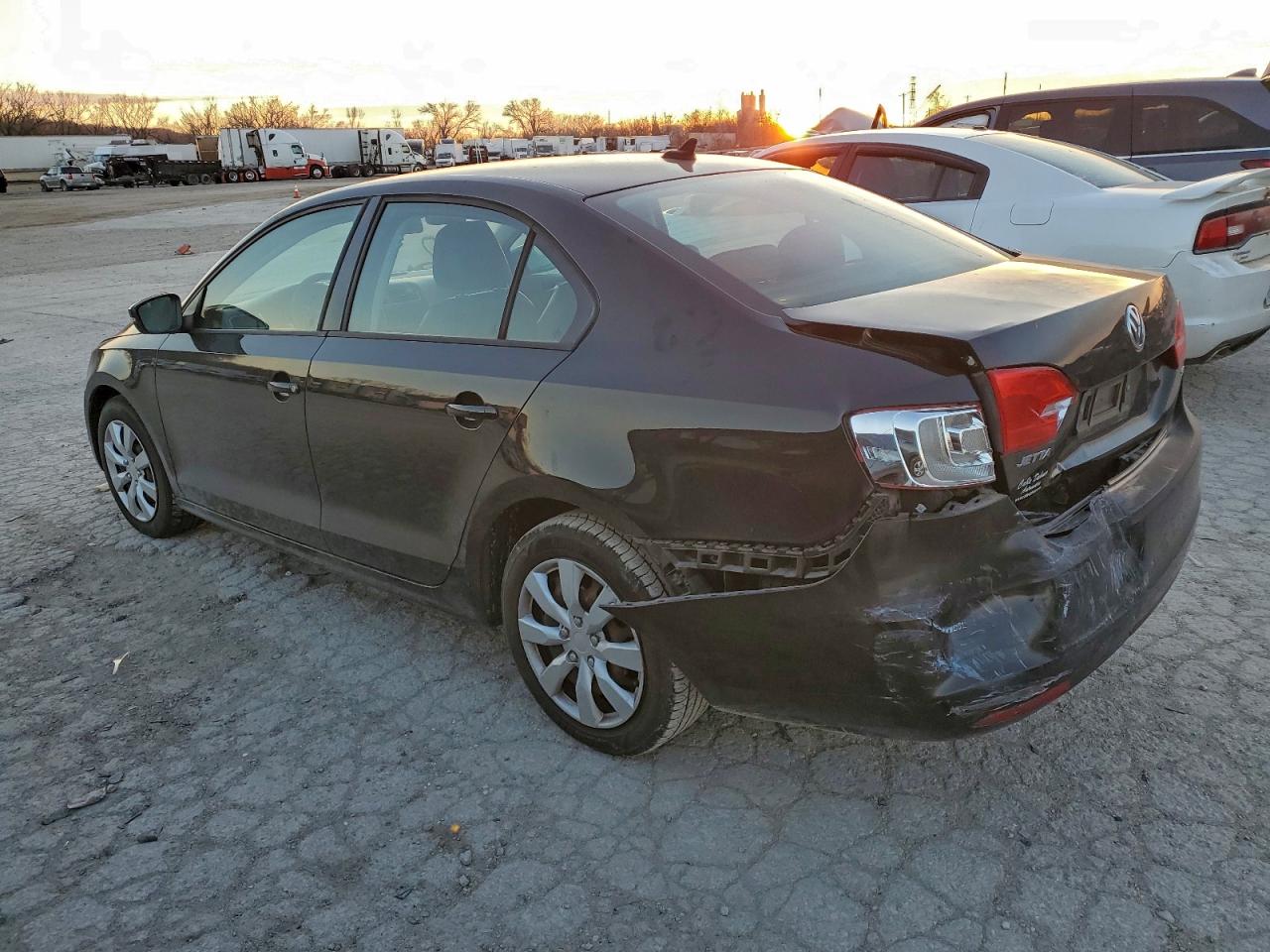 2014 VOLKSWAGEN JETTA SE photo 2