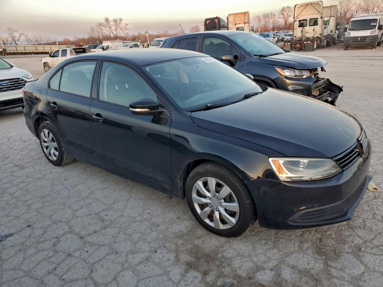 2014 VOLKSWAGEN JETTA SE photo 4