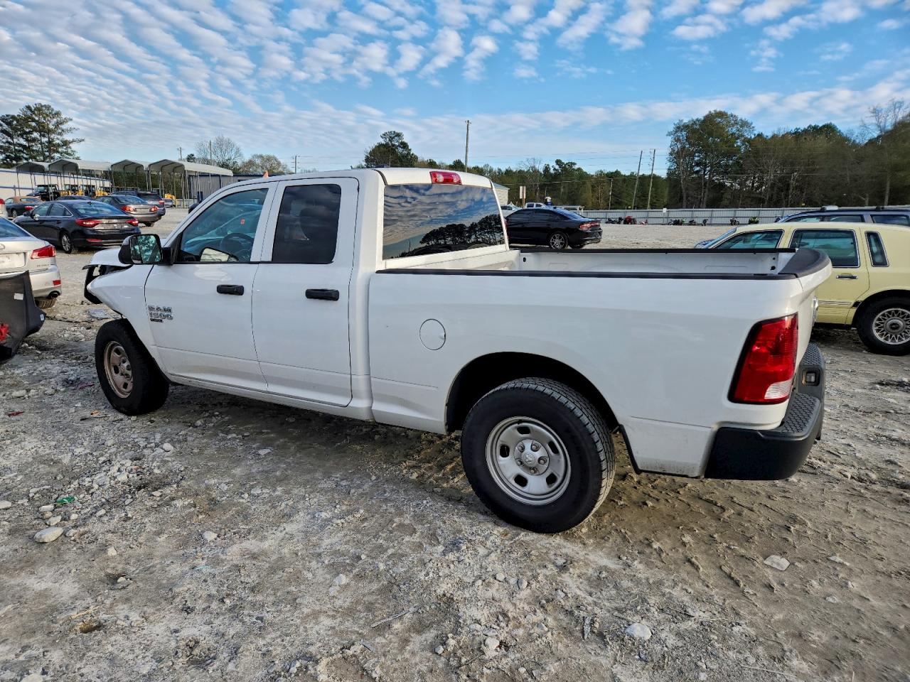 2021 RAM 1500 CLASSIC TRADESMAN photo 3