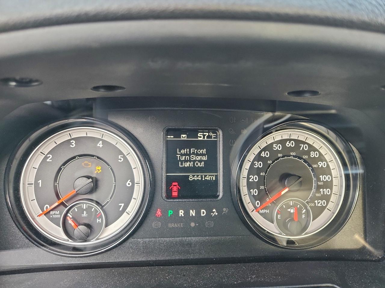 2021 RAM 1500 CLASSIC TRADESMAN photo 17