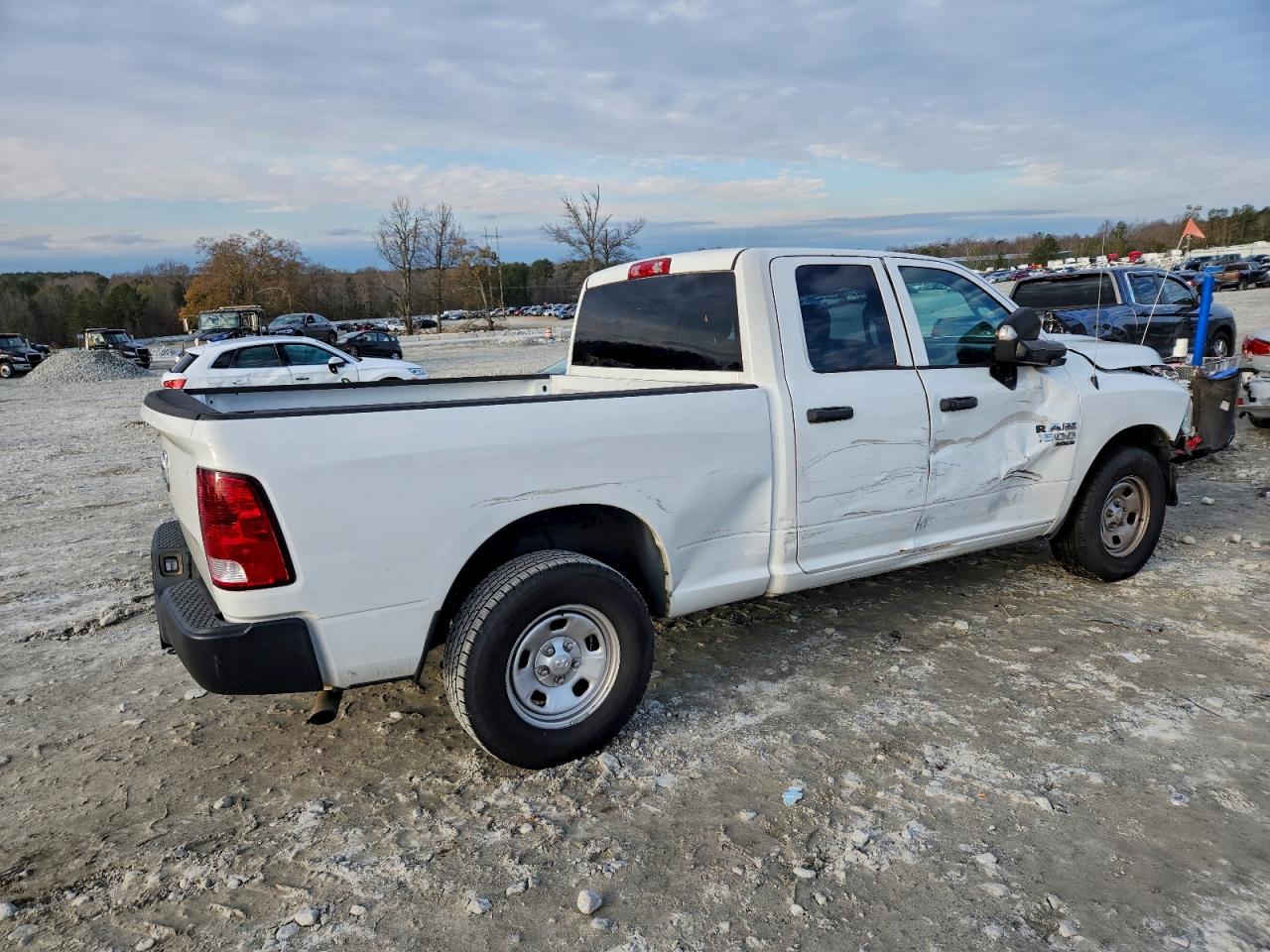 2021 RAM 1500 CLASSIC TRADESMAN photo 5