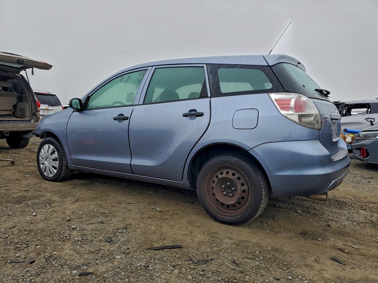 2005 TOYOTA COROLLA MATRIX XR photo 2