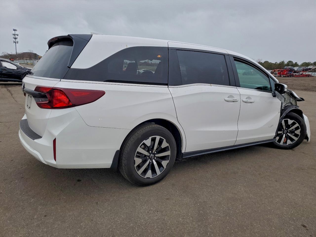 2025 HONDA ODYSSEY EXL photo 3