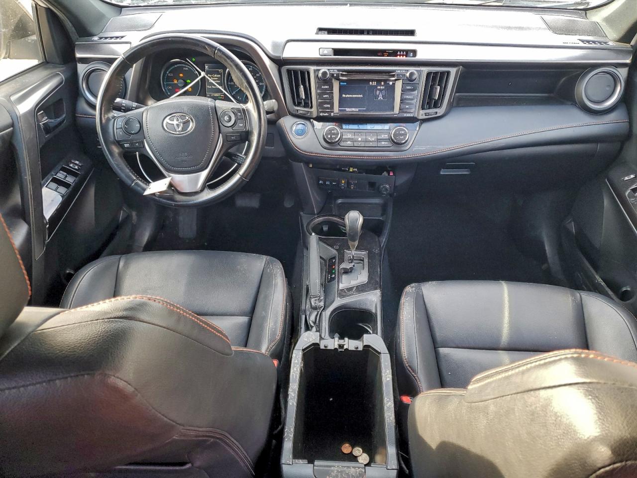 2018 TOYOTA RAV4 HV SE photo 8
