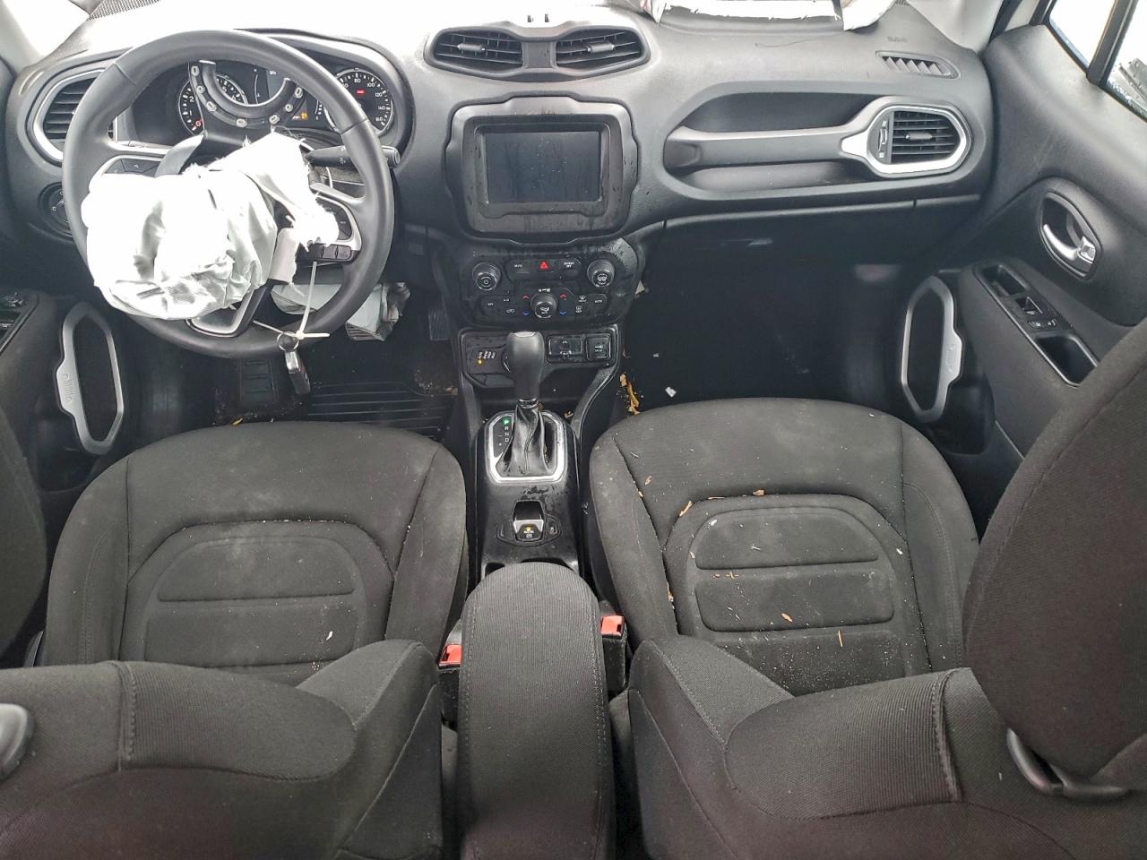 2019 JEEP RENEGADE LATITUDE photo 8