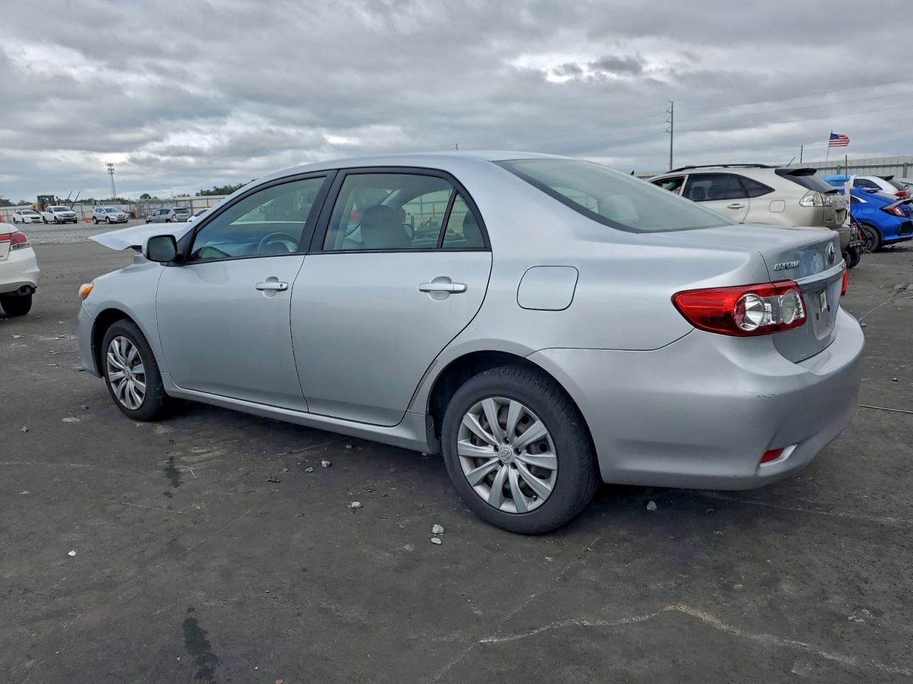 2012 TOYOTA COROLLA BASE photo 2
