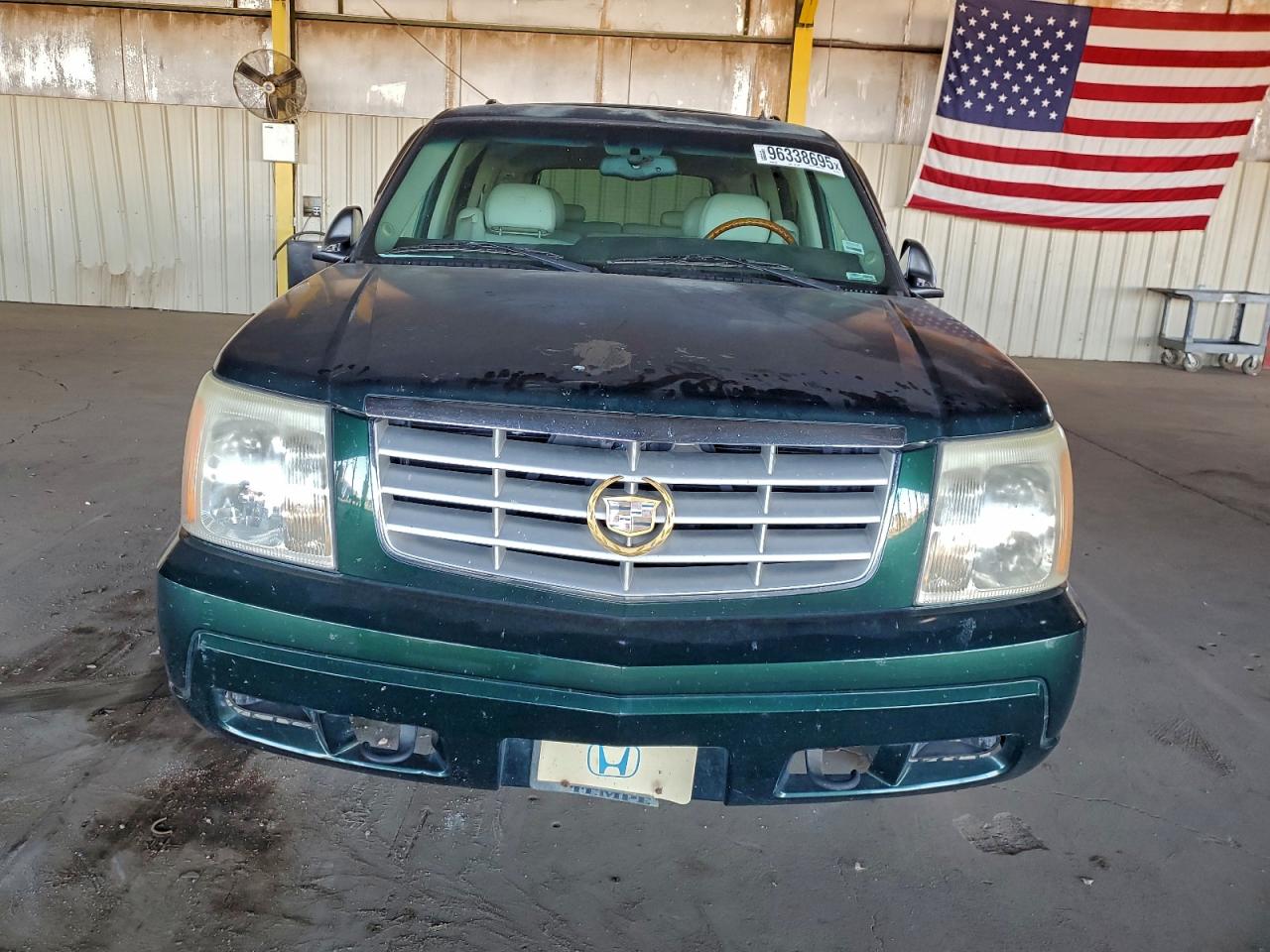 2002 CADILLAC ESCALADE LUXURY photo 5