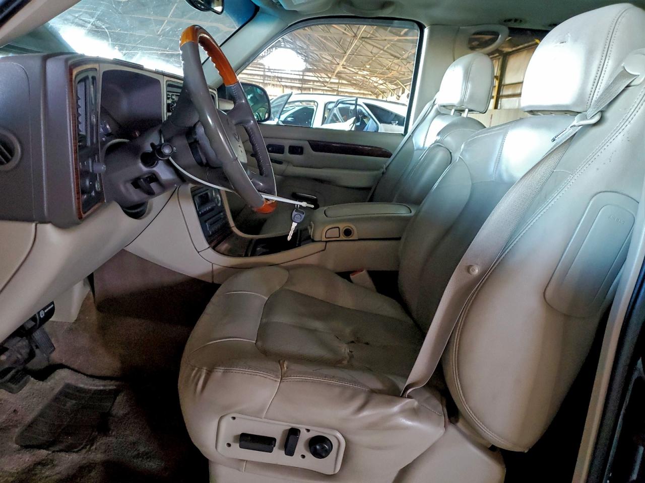 2002 CADILLAC ESCALADE LUXURY photo 7