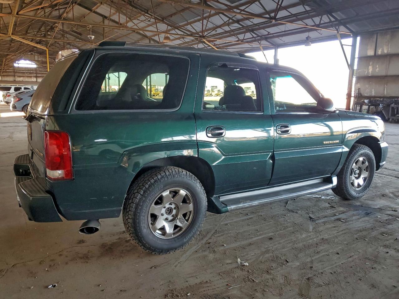2002 CADILLAC ESCALADE LUXURY photo 3