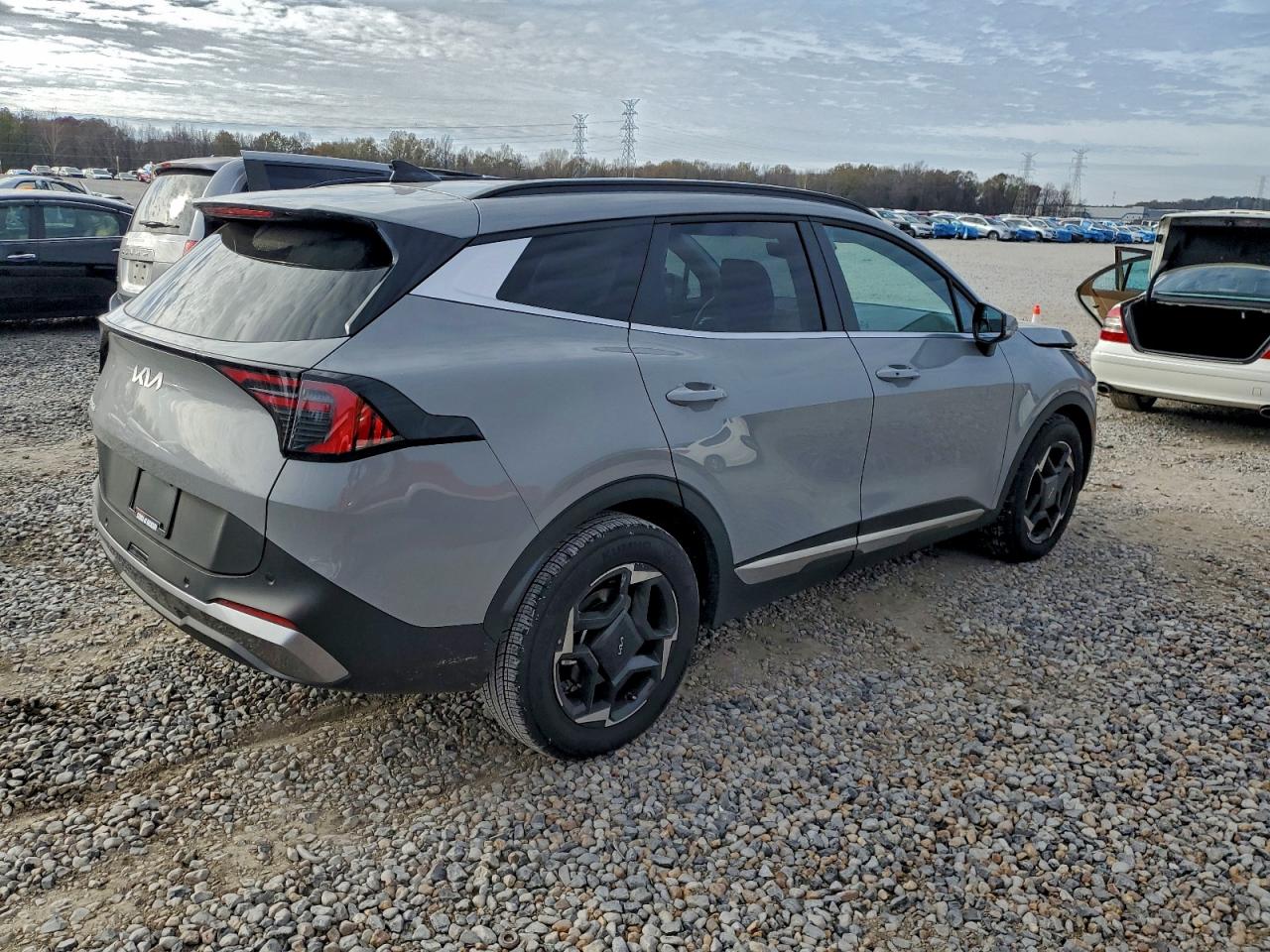 2026 KIA SPORTAGE EX photo 3