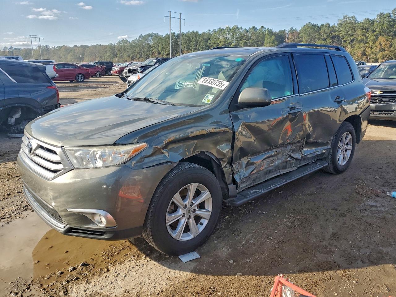 2011 TOYOTA HIGHLANDER