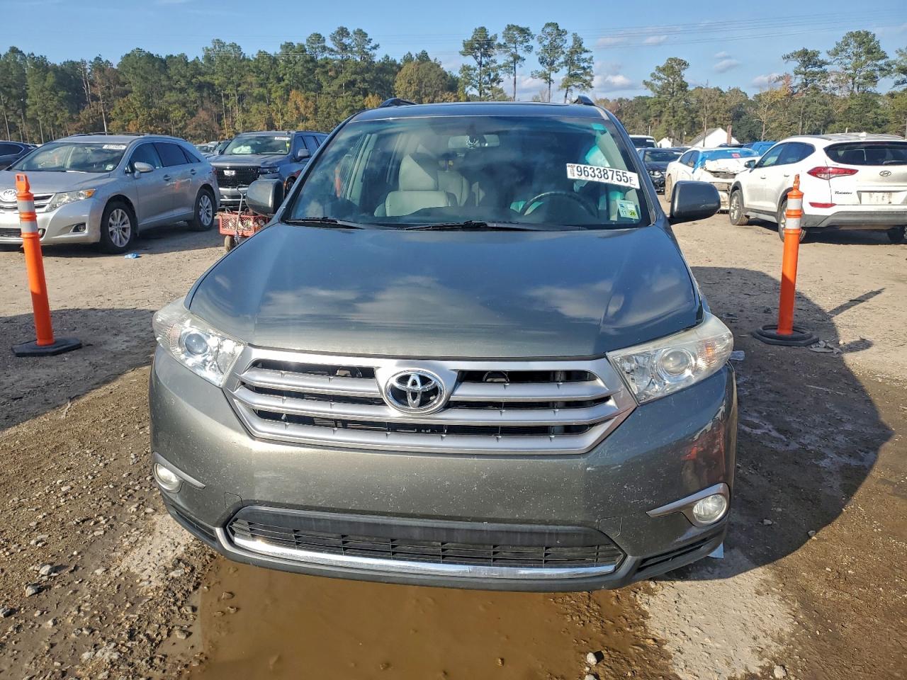 2011 TOYOTA HIGHLANDER BASE photo 5