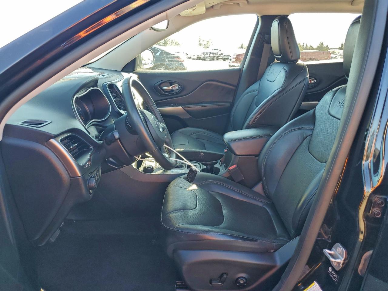 2021 JEEP CHEROKEE LATITUDE LUX photo 7