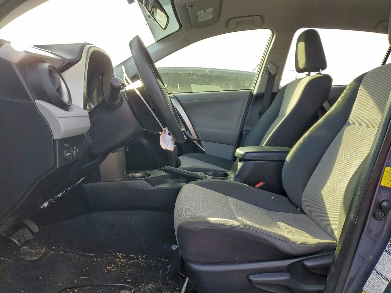 2013 TOYOTA RAV4 LE photo 7