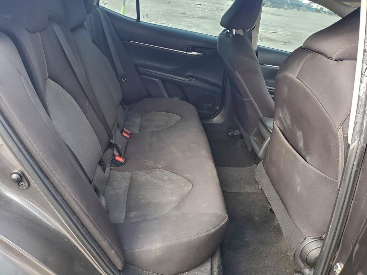 2019 TOYOTA CAMRY L photo 19