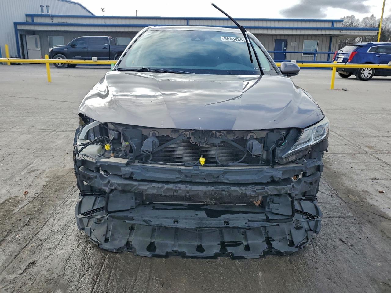 2019 TOYOTA CAMRY L photo 9