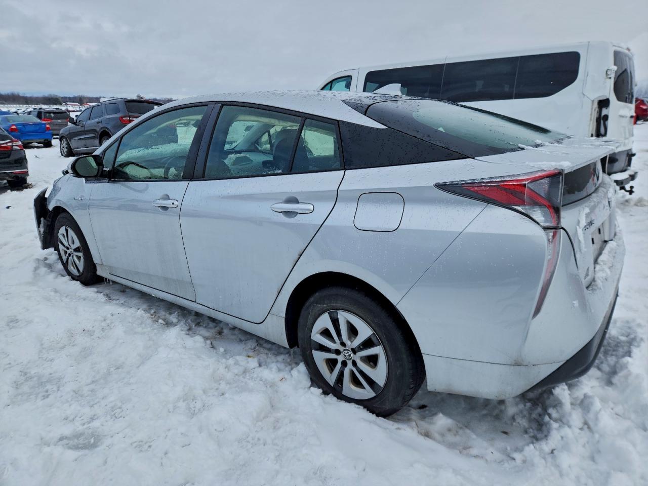 2018 TOYOTA PRIUS photo 3