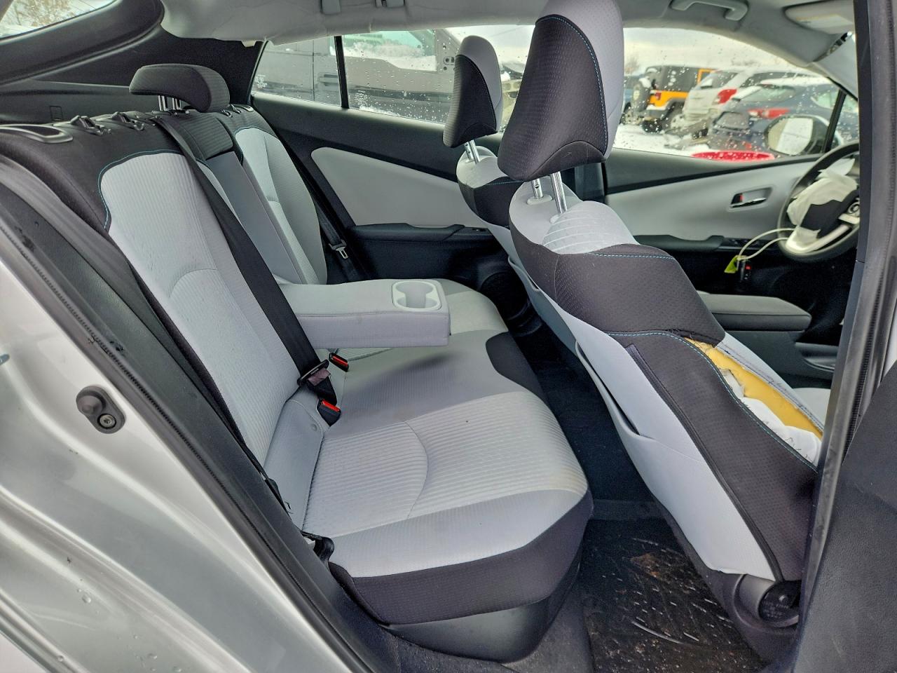 2018 TOYOTA PRIUS photo 19