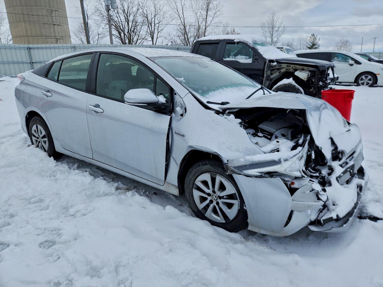 2018 TOYOTA PRIUS photo 7