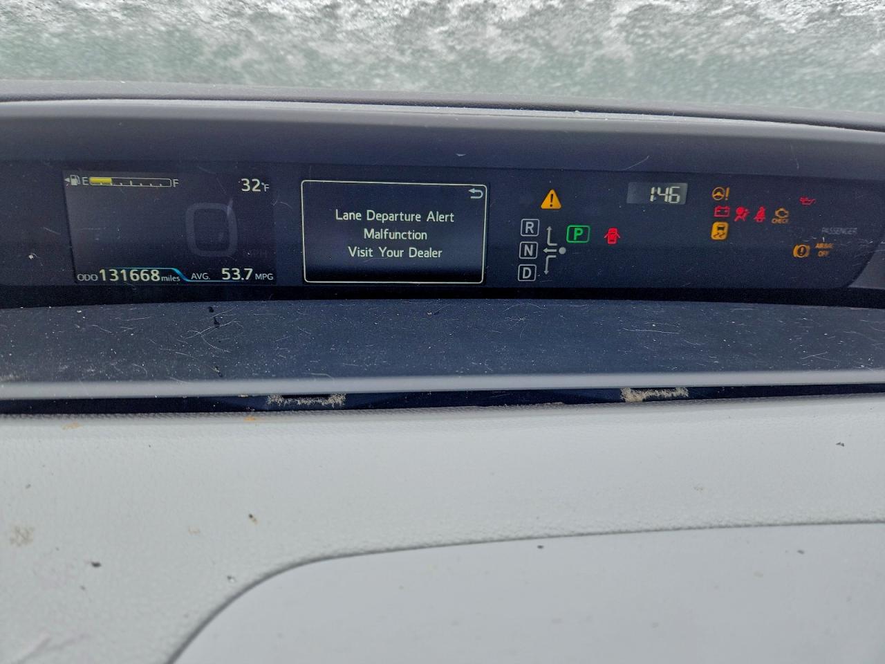 2018 TOYOTA PRIUS photo 17