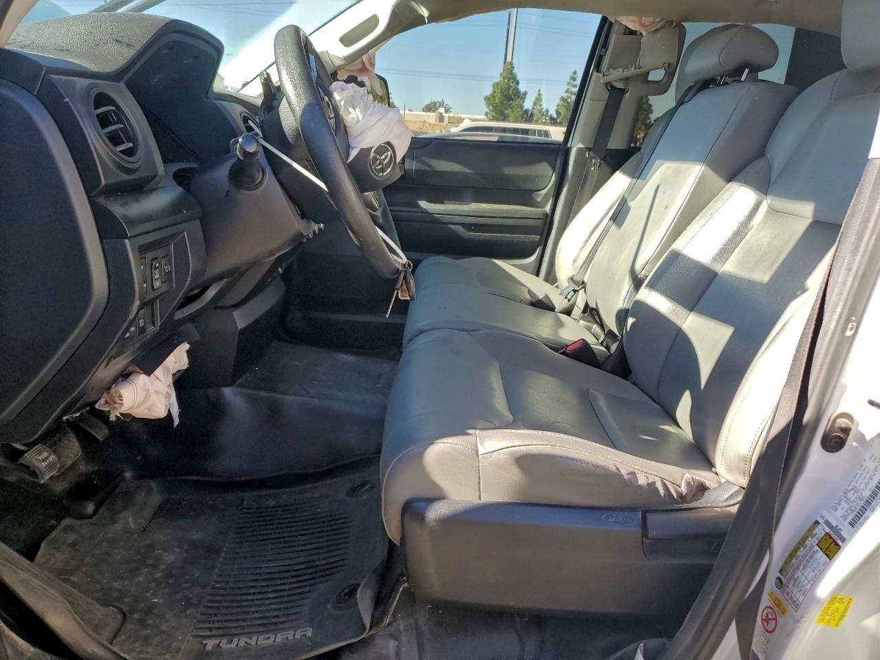 2018 TOYOTA TUNDRA SR photo 13
