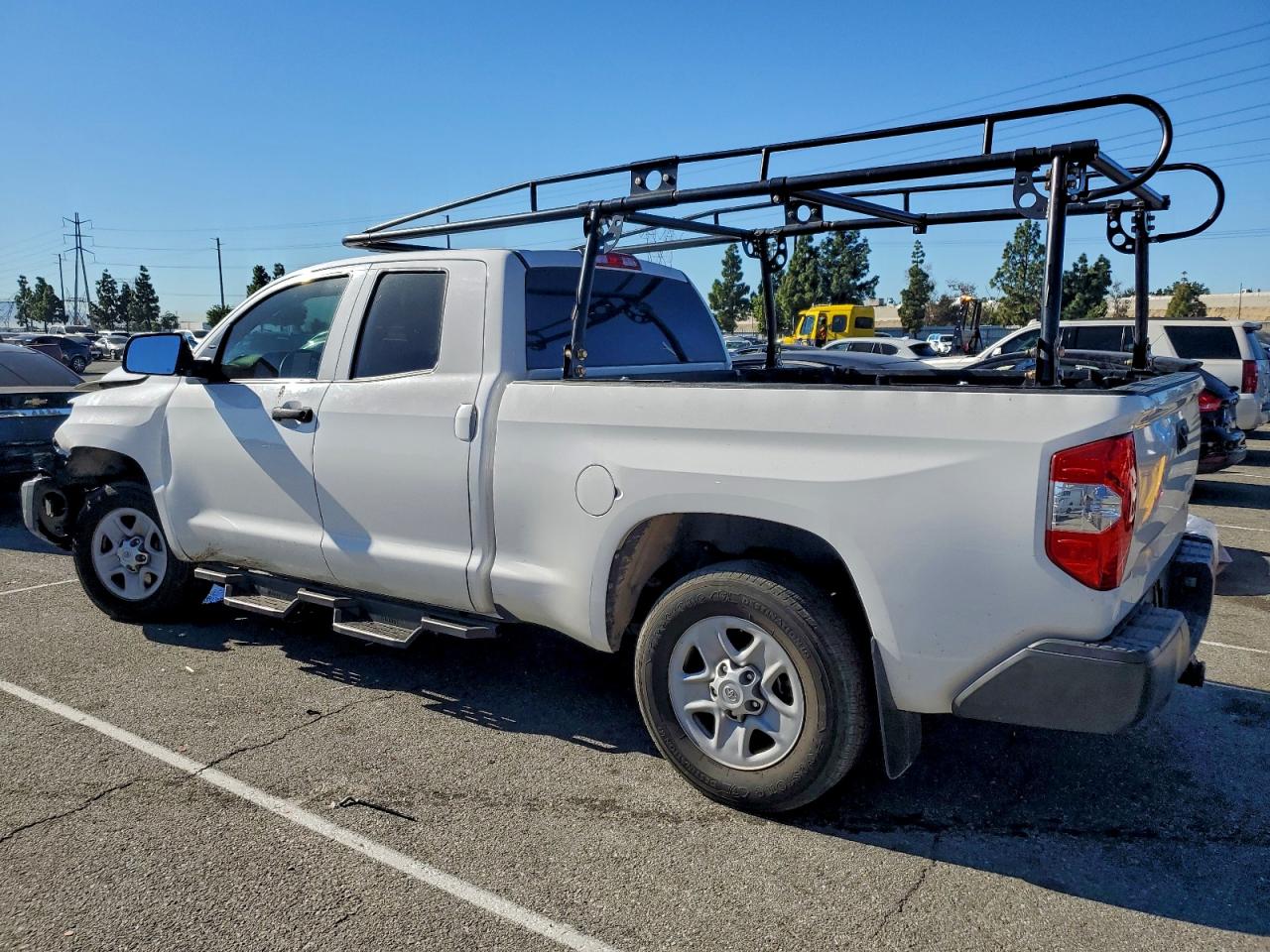 2018 TOYOTA TUNDRA SR photo 3
