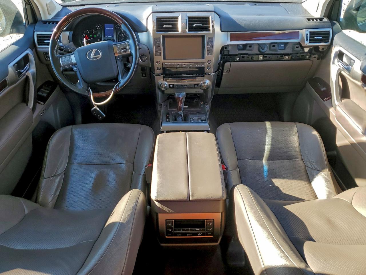 2017 LEXUS GX 460 photo 15