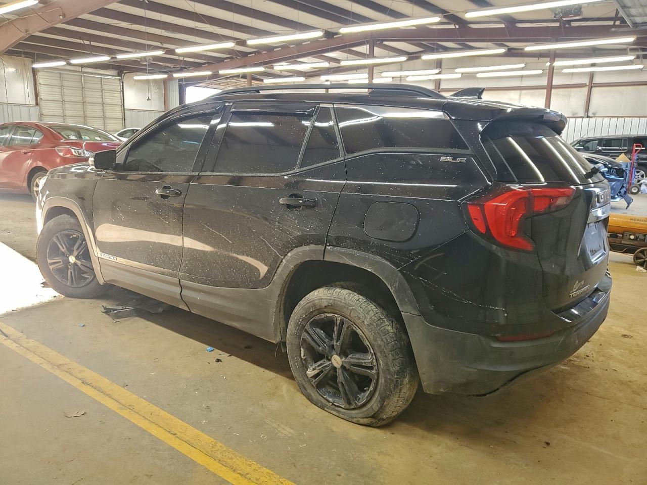 2019 GMC TERRAIN SLE photo 2