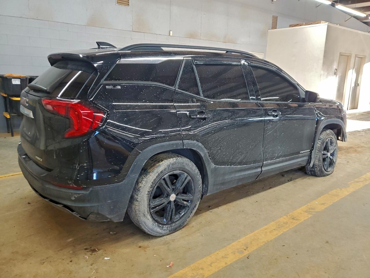 2019 GMC TERRAIN SLE photo 3