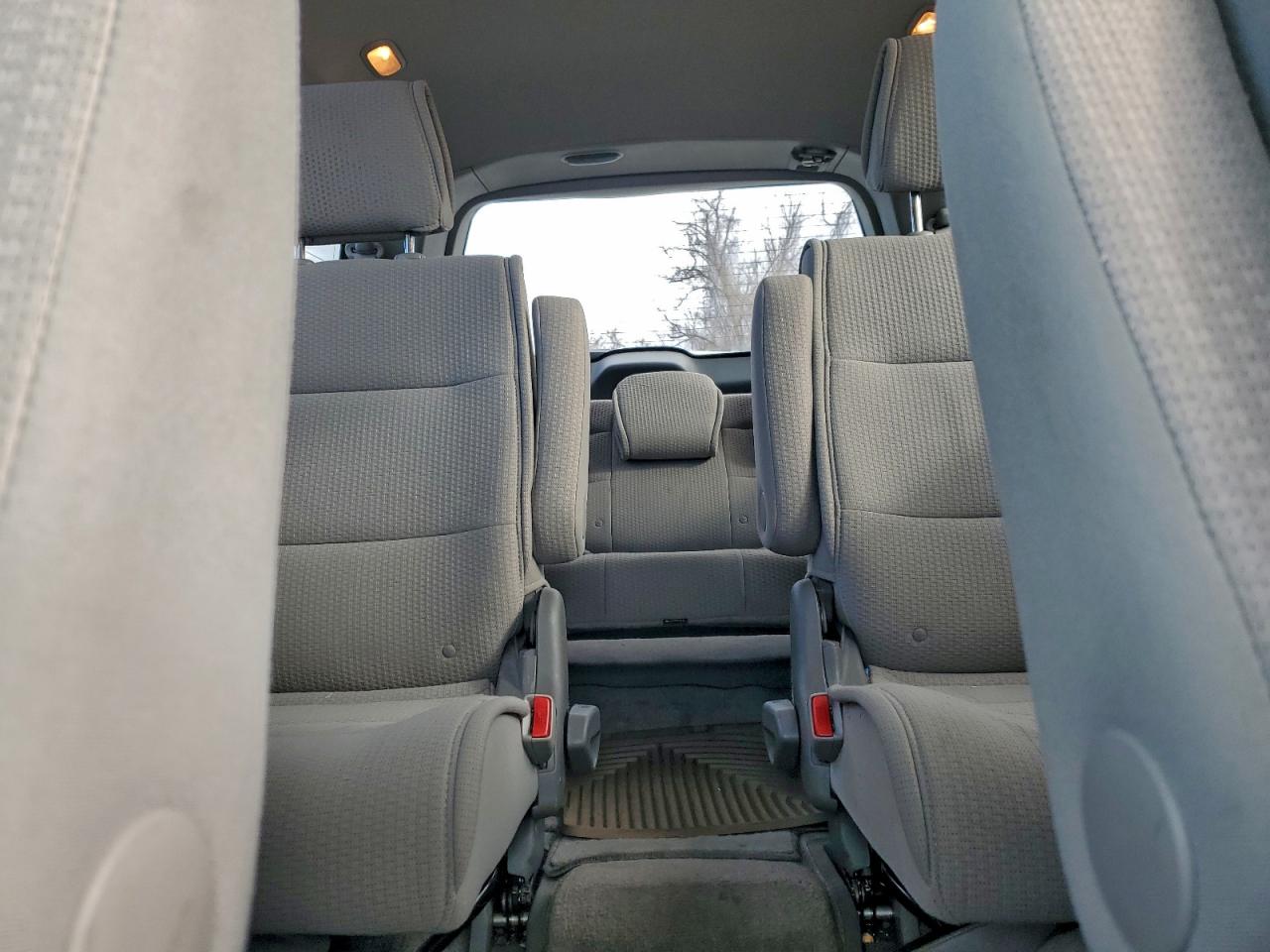 2009 NISSAN QUEST S photo 10