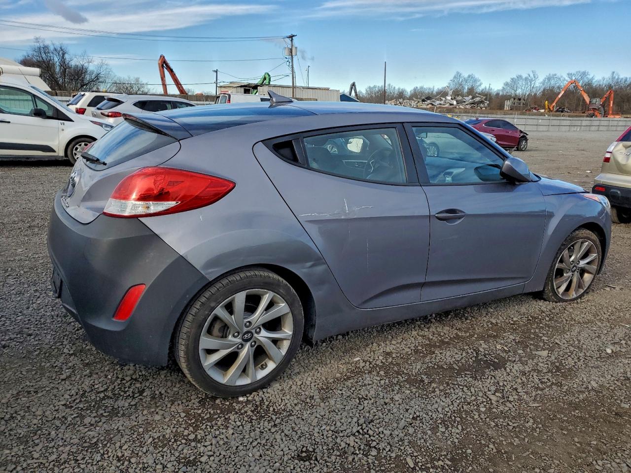 2016 HYUNDAI VELOSTER photo 3