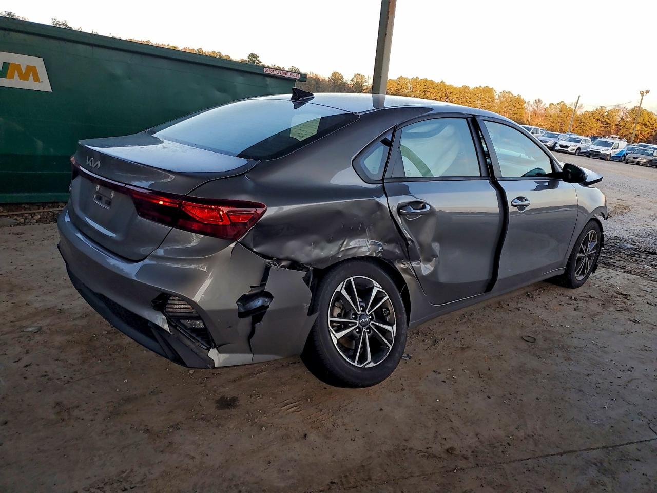 2023 KIA FORTE LX photo 3