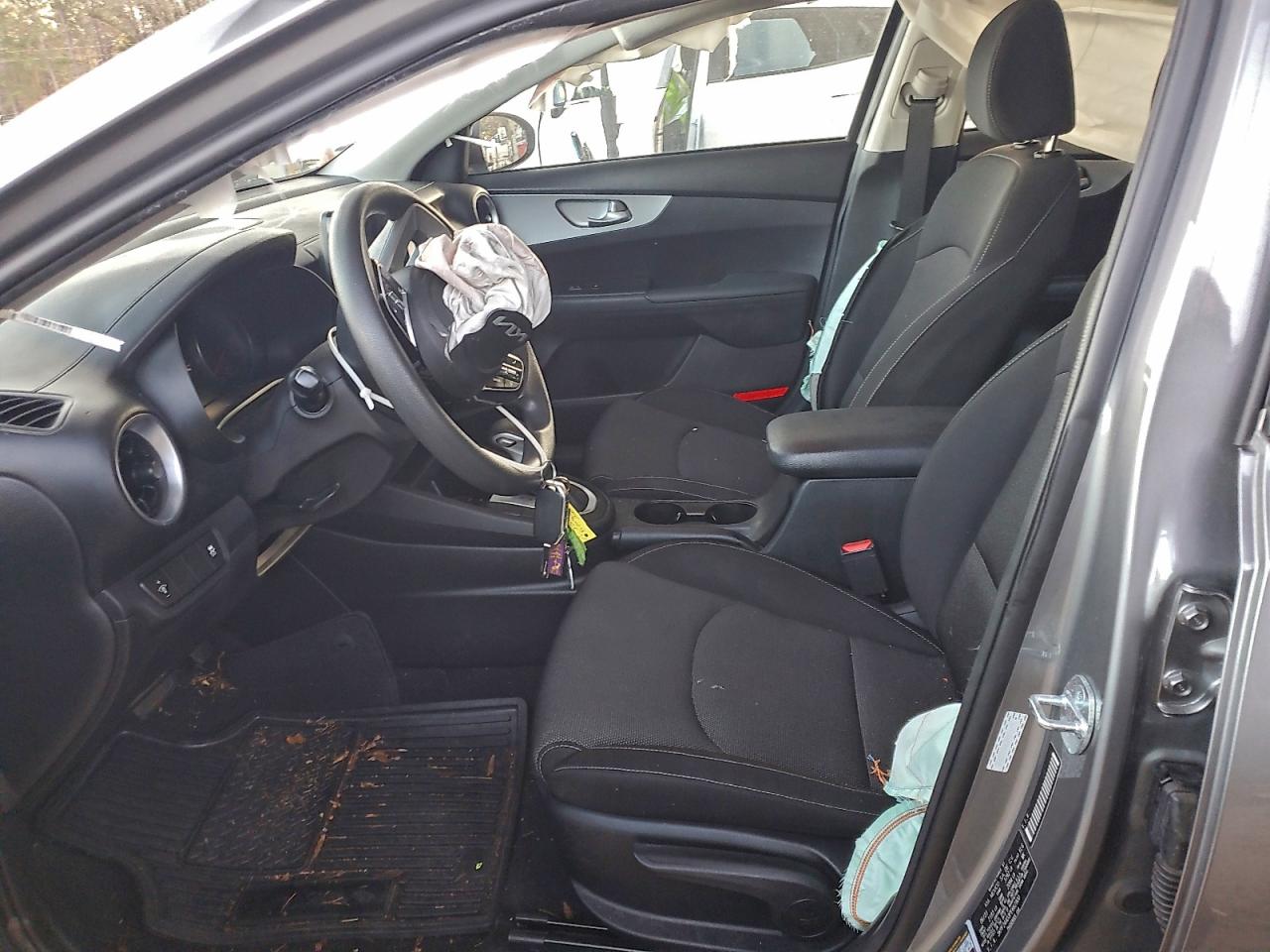 2023 KIA FORTE LX photo 7