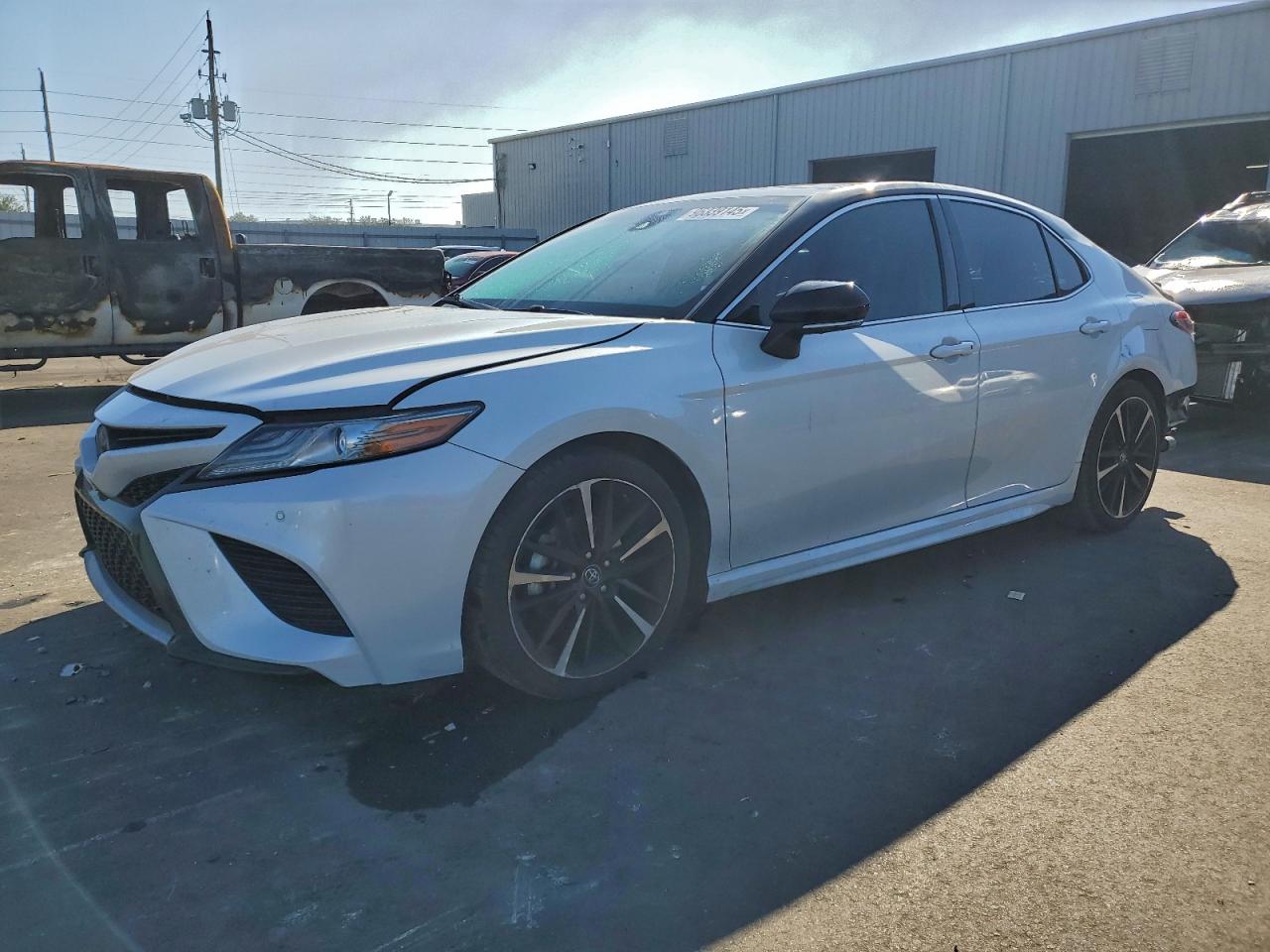 2018 TOYOTA CAMRY