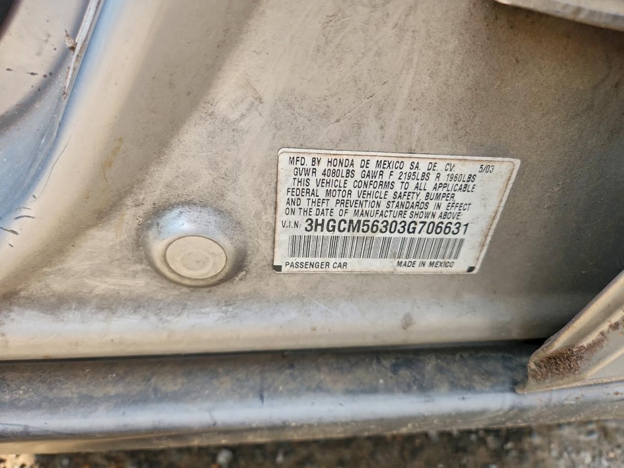 2003 HONDA ACCORD LX photo 12