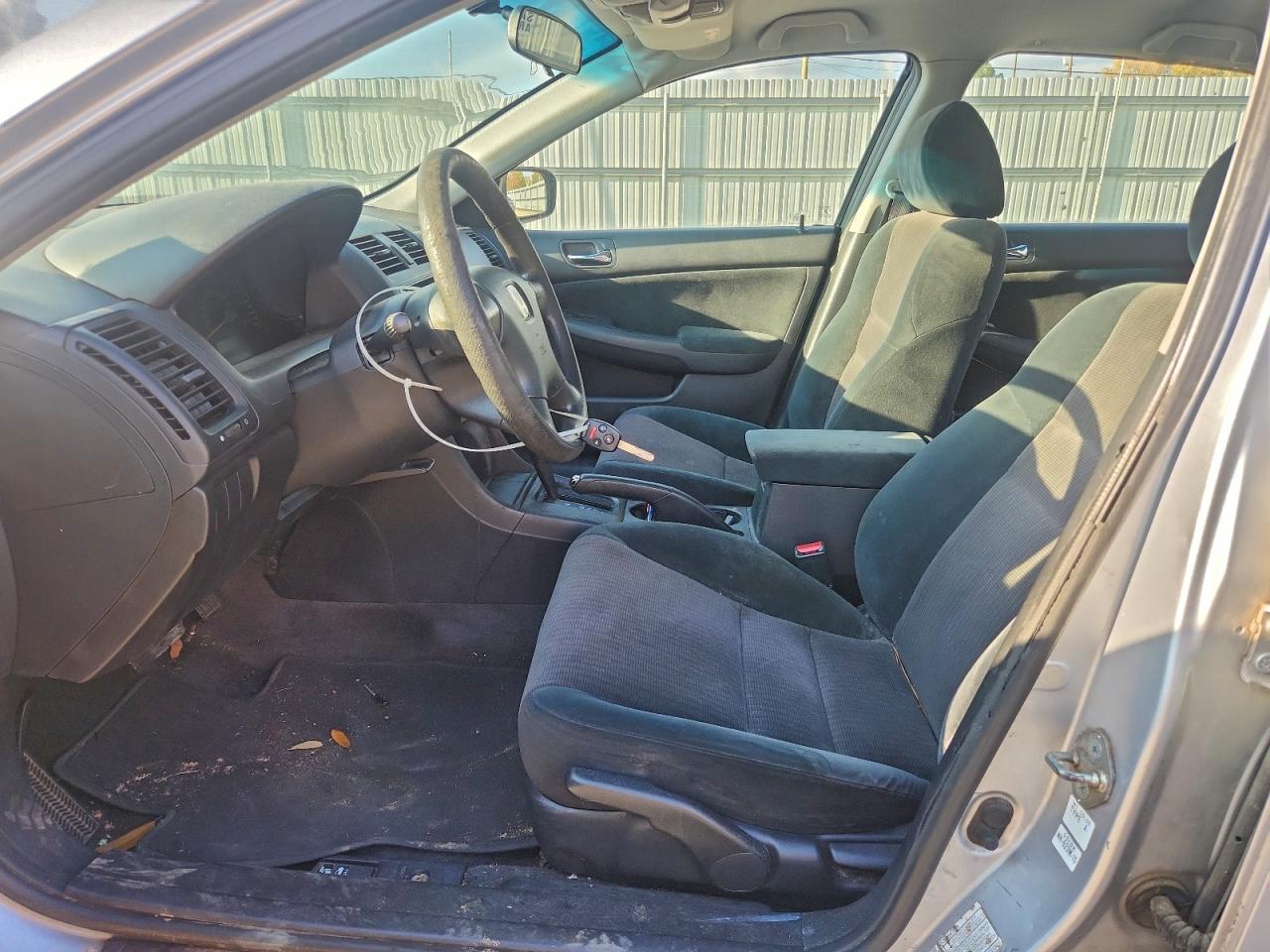 2003 HONDA ACCORD LX photo 7
