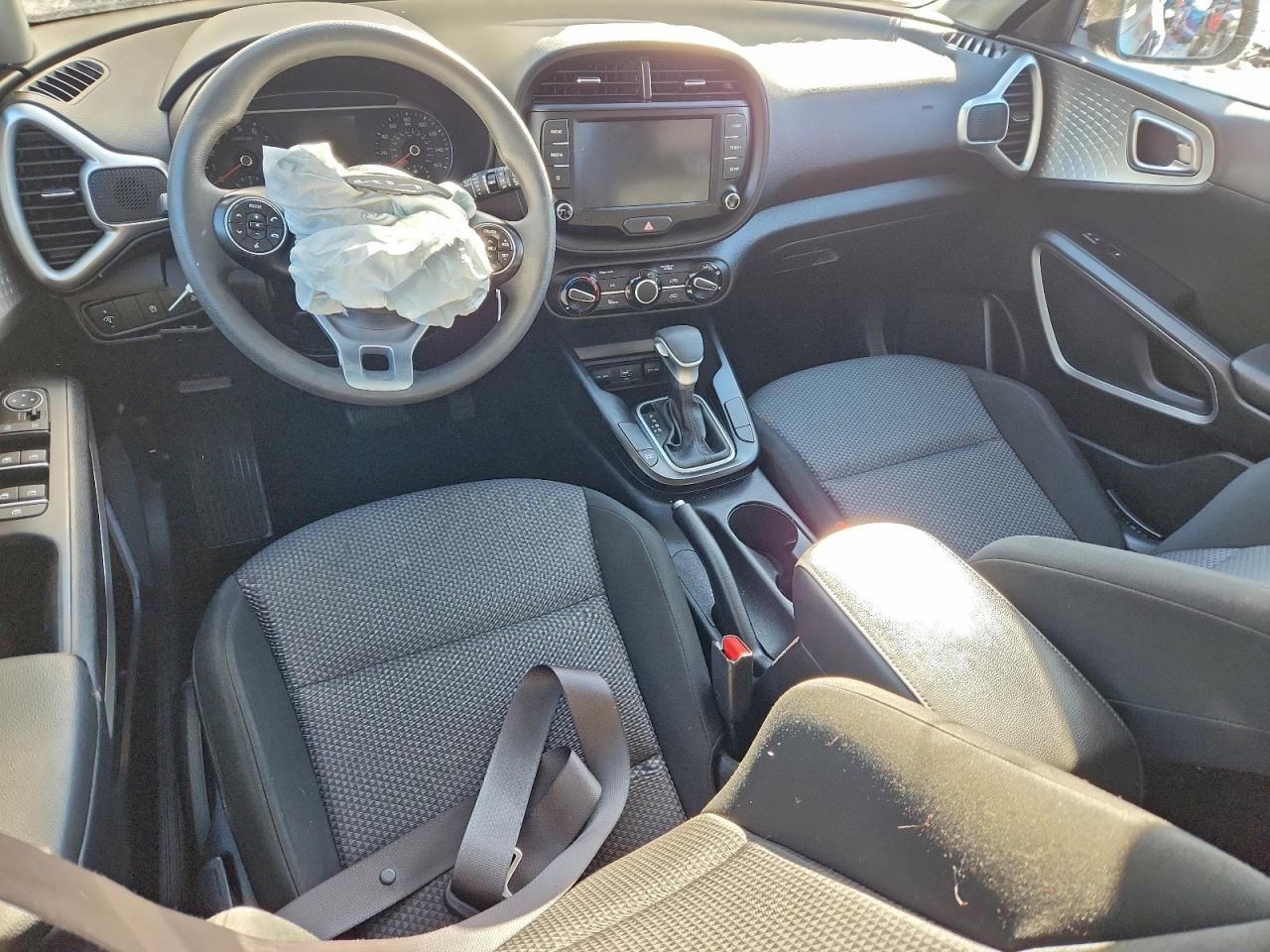 2022 KIA SOUL LX photo 25