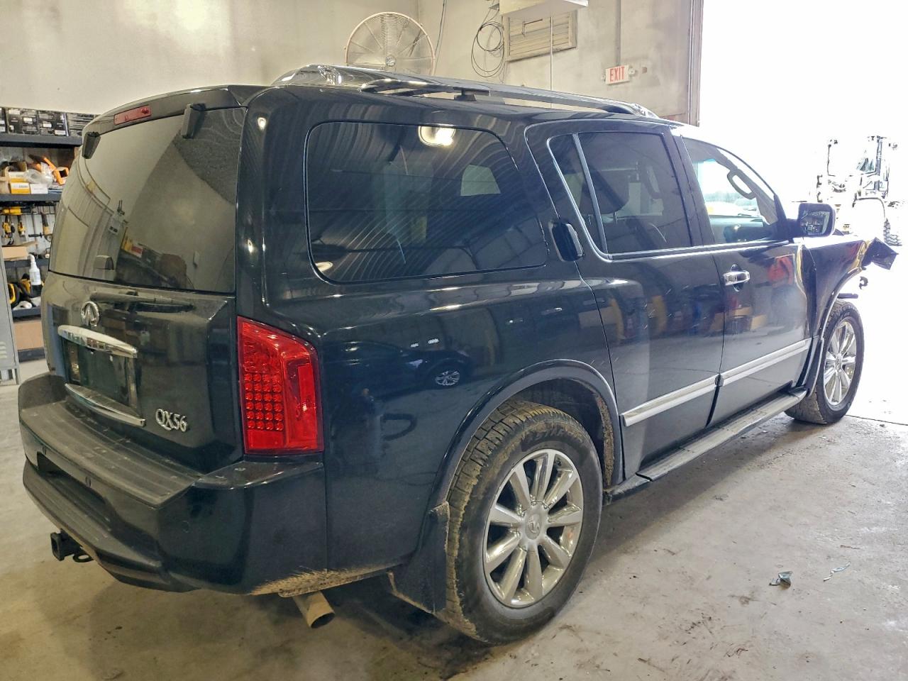 2008 INFINITI QX56 photo 3