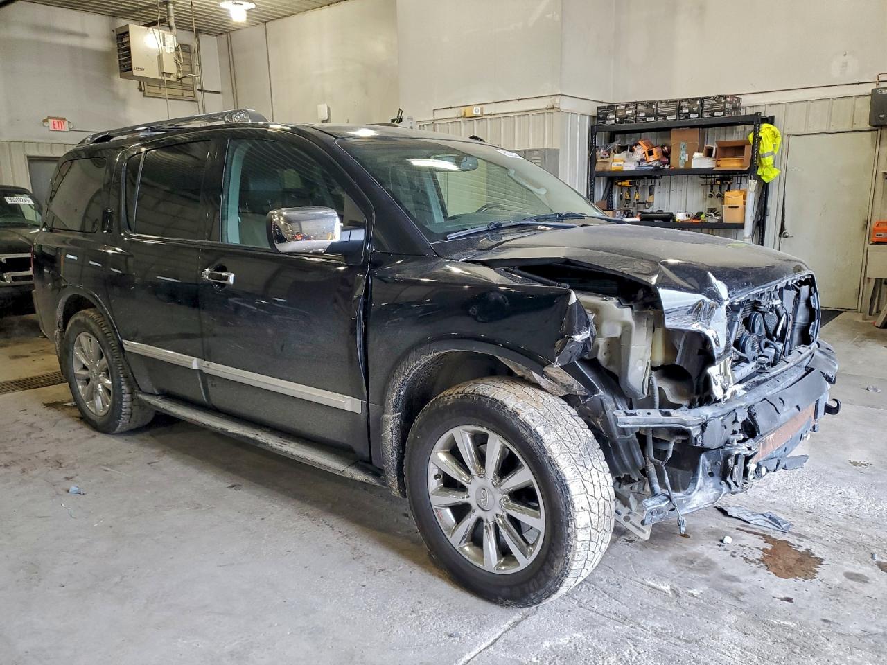 2008 INFINITI QX56 photo 4