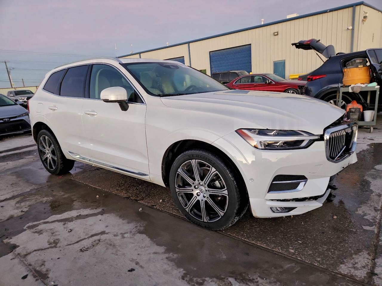 2019 VOLVO XC60 T5 INSCRIPTION photo 4