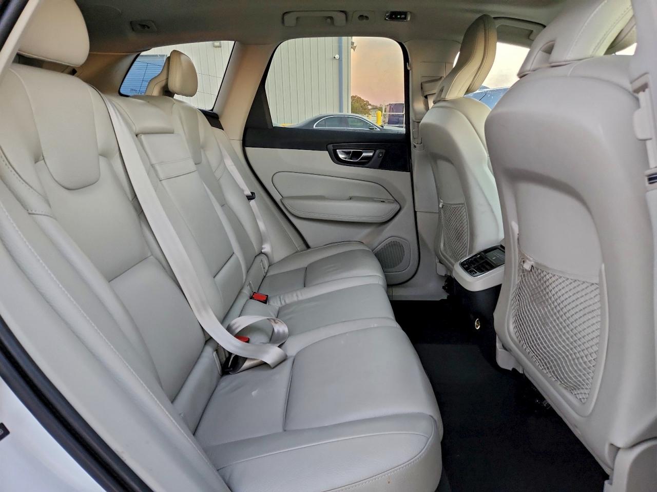 2019 VOLVO XC60 T5 INSCRIPTION photo 11